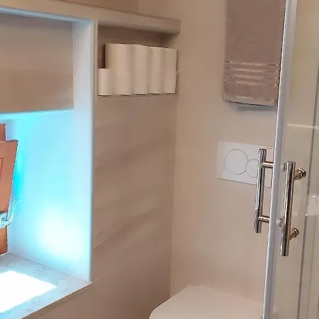 Stone Cesarovina بيت للعطل