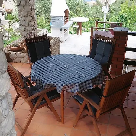 Ferienhaus Stone Cesarovina *