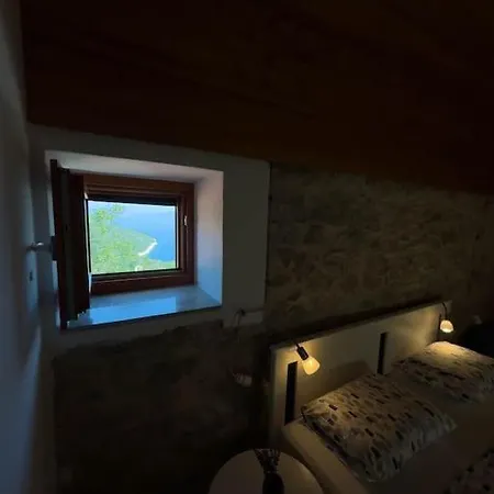 Ferienhaus Stone Cesarovina *