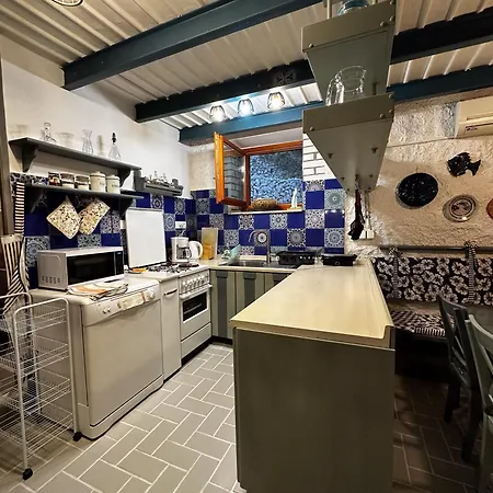 Stone Cesarovina * كريس