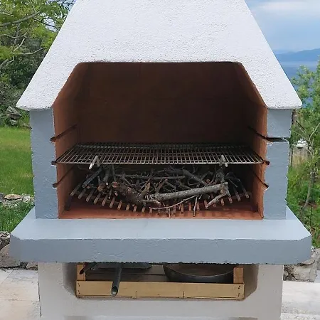 Stone Cesarovina Tatil Evi *