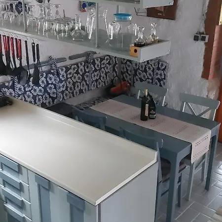 Stone Cesarovina Tatil Evi Cres