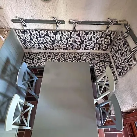 Stone Cesarovina Tatil Evi *