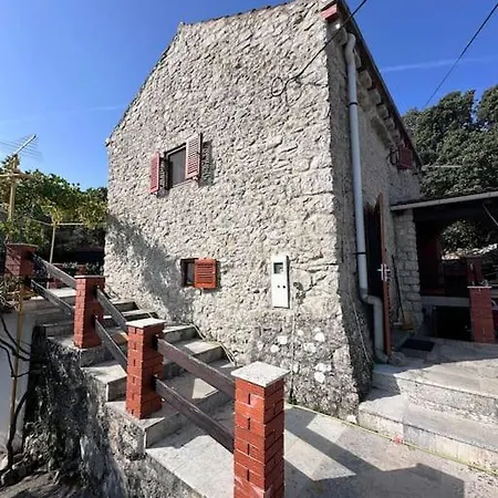 Stone Cesarovina Cres