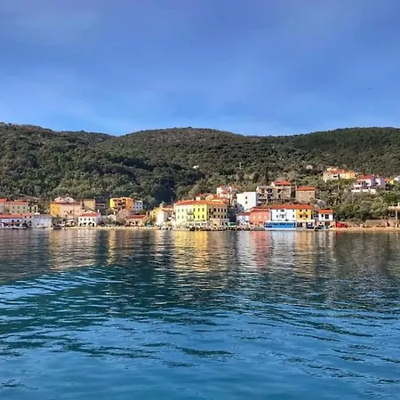 Stone Cesarovina Cres