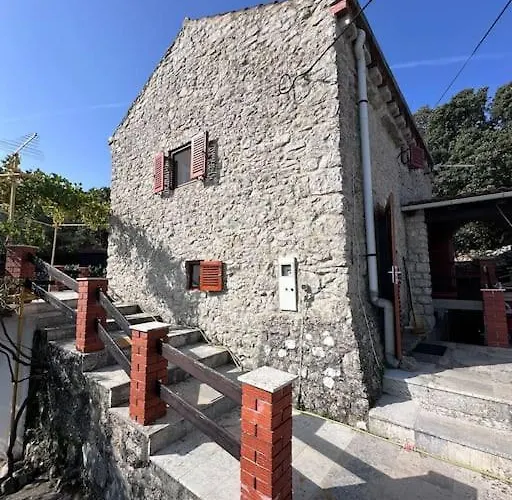 Stone Cesarovina Cres