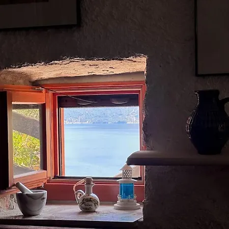 Stone Cesarovina Cres