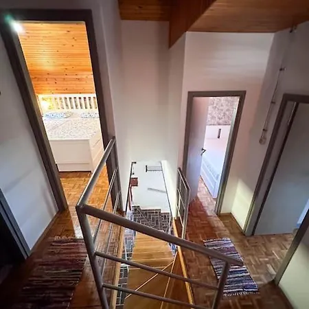 Stone Cesarovina Hébergement de vacances