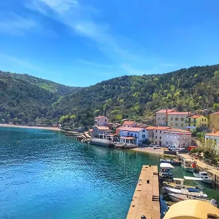 Stone Cesarovina * Cres