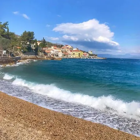 Stone Cesarovina Hébergement de vacances *